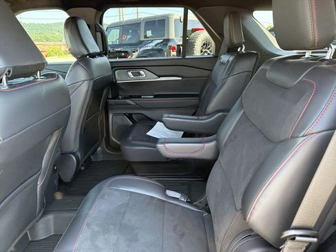 Used 2025 Ford Explorer ST AWD/4WD image 13