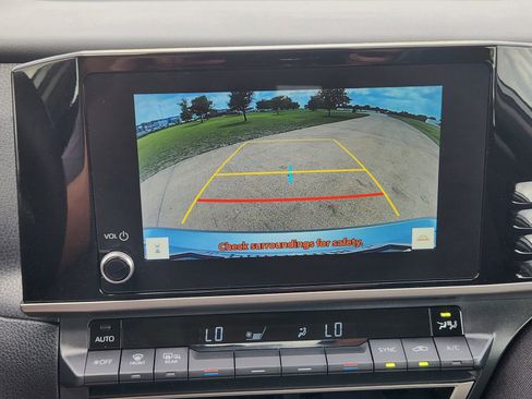 Used 2025 Toyota Camry LE FWD image 21