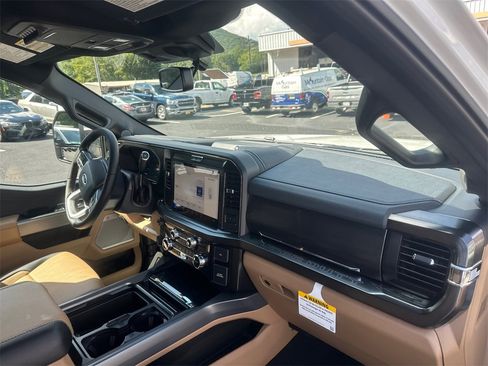 New 2026 Ford F250 Lariat w/ Chrome Package image 12