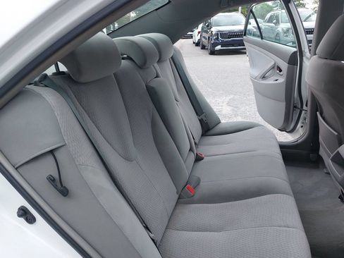 Used 2011 Toyota Camry LE w/ LE Extra-Value Pkg FWD image 12