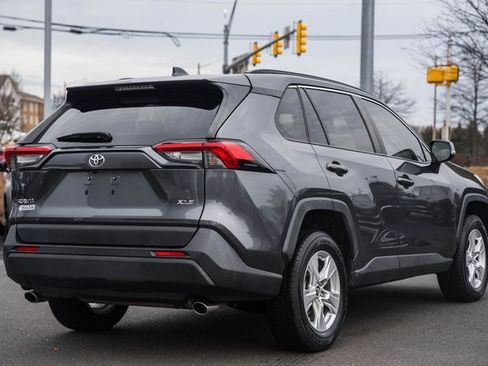 Used 2019 Toyota RAV4 XLE w/ Convenience Package image 5