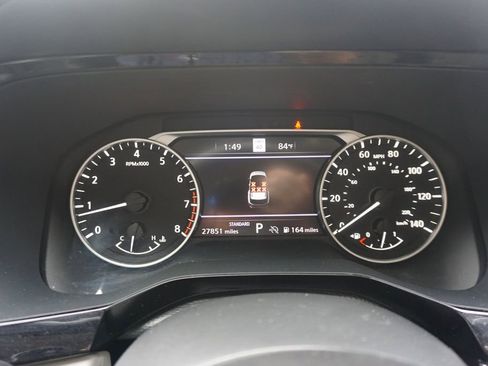 Used 2023 Nissan Pathfinder SL w/ SL Premium Package FWD image 7