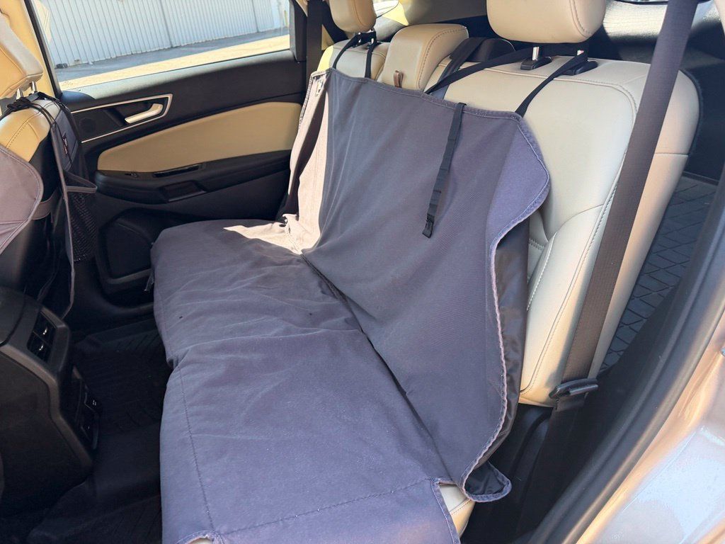 Used 2020 Ford Edge SEL w/ Convenience Package FWD image 11