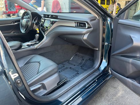 Used 2019 Toyota Camry SE FWD image 27