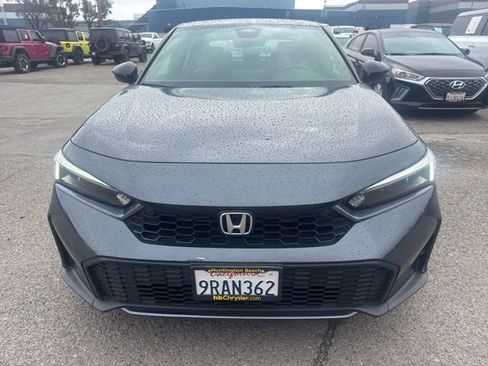 Used 2025 Honda Civic Sport image 2