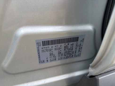 Used 2025 Nissan Rogue SV image 11