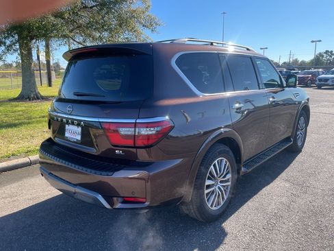 Used 2022 Nissan Armada SL w/ Captain's Chairs Package image 7