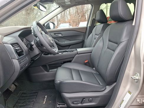 Certified 2023 Nissan Rogue SL w/ SL Premium Package image 13