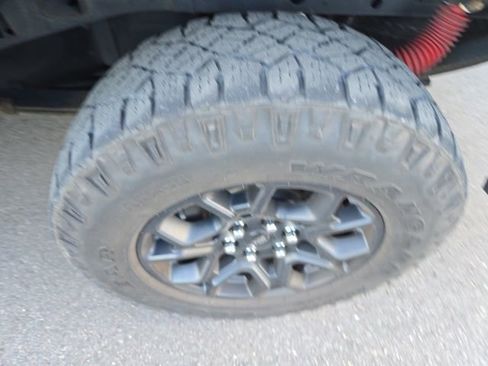 Used 2019 Ford F150 Lariat w/ Equipment Group 502A Luxury image 7