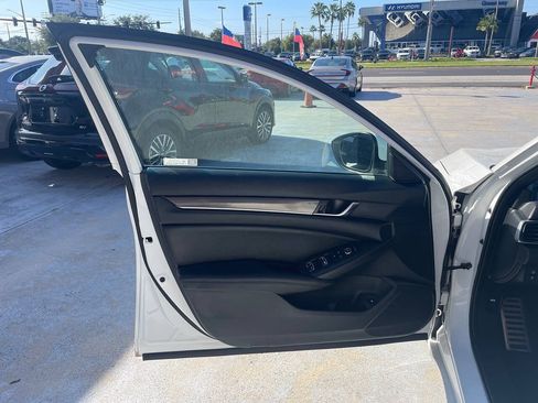 Used 2020 Honda Accord Sport image 16