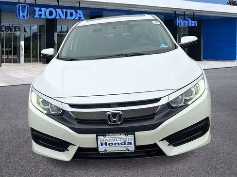 Used 2018 Honda Civic EX image 3