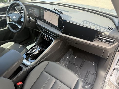 Used 2026 Audi Q5 Premium AWD/4WD image 13