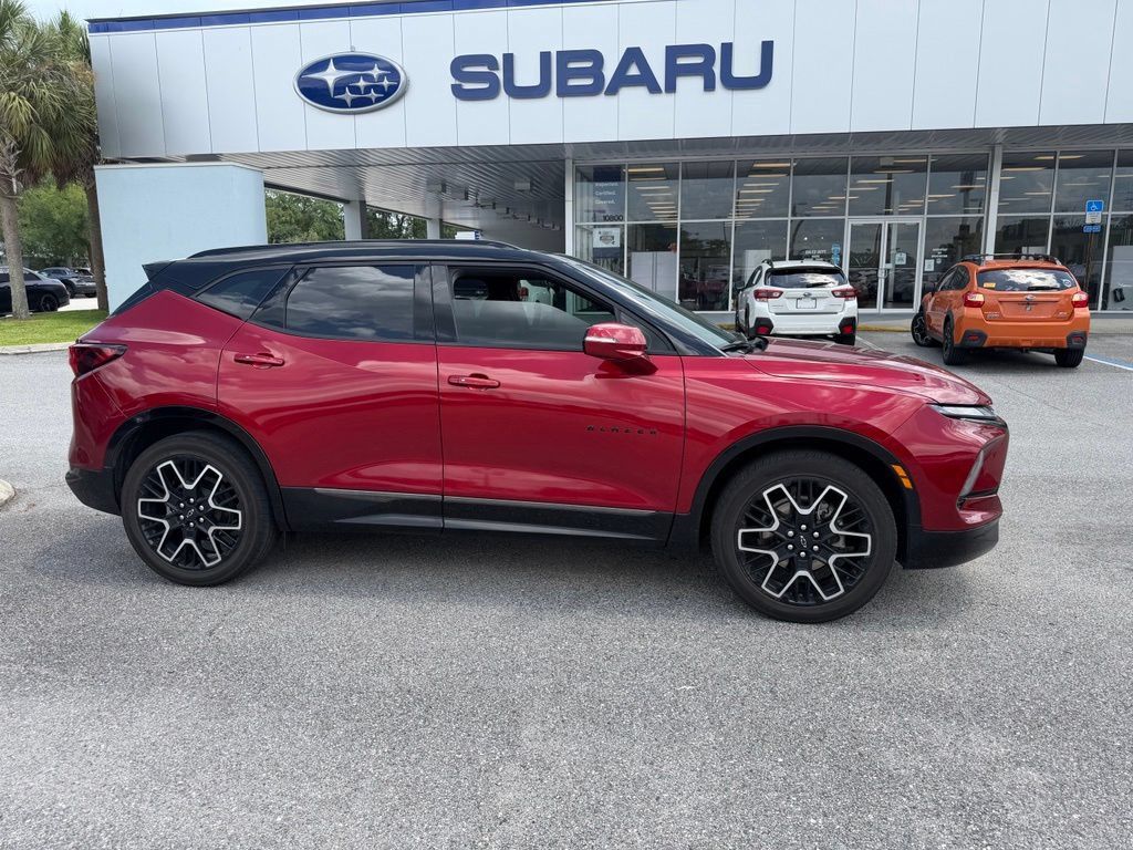 Used 2023 Chevrolet Blazer RS w/ Driver Confidence II Package FWD image 2