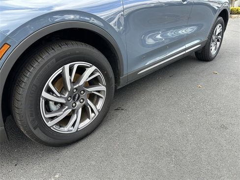 Certified 2023 Lincoln Corsair AWD w/ Equipment Group 101A image 12