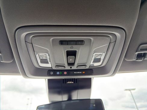 Used 2024 Chevrolet Silverado 1500 LT image 20