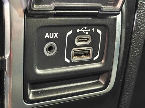 Used 2018 Jeep Wrangler Unlimited Sahara w/ Cold Weather Group image 46