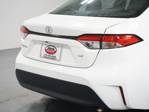 Certified 2024 Toyota Corolla LE image 9