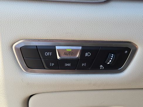 Used 2022 BMW X5 xDrive40i w/ M Sport Package AWD/4WD image 64