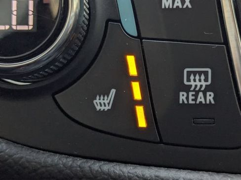 Used 2023 Chevrolet Equinox RS FWD image 27