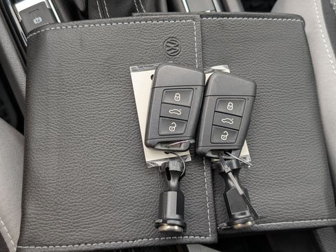 Used 2024 Volkswagen Taos S image 33