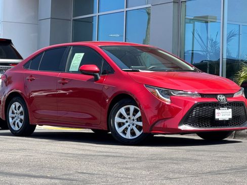 Certified 2020 Toyota Corolla LE FWD image 2