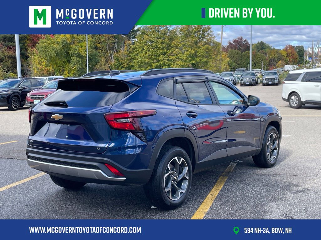 Used 2024 Chevrolet Trax LT w/ Driver Confidence Package FWD image 5