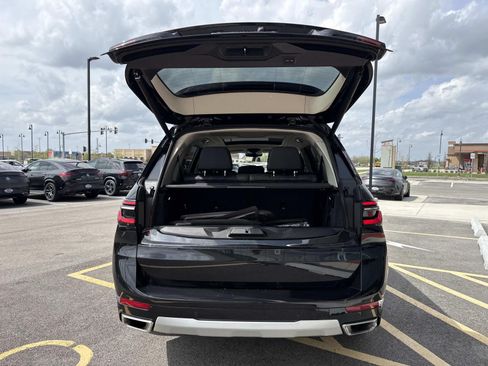 Used 2024 BMW X7 xDrive40i AWD/4WD image 10