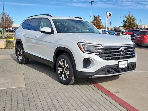 New 2026 Volkswagen Atlas SE image 4