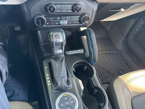 Used 2022 Ford Bronco Wildtrak image 36