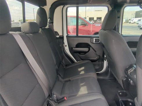 Certified 2021 Jeep Gladiator Willys image 24