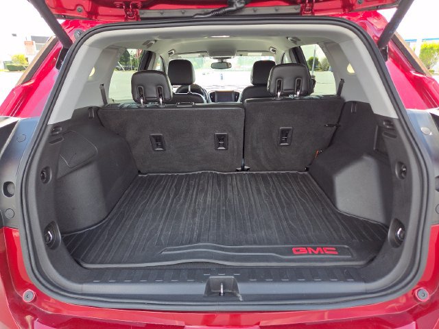 Used 2020 GMC Terrain SLT w/ Preferred Package FWD image 16