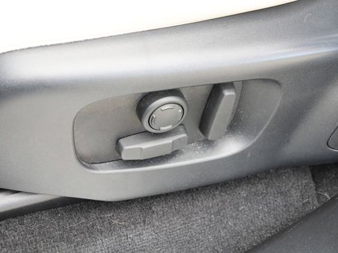 Used 2020 Land Rover Range Rover Sport HST image 32