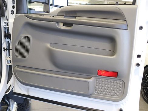 Used 2002 Ford F350 XLT image 65