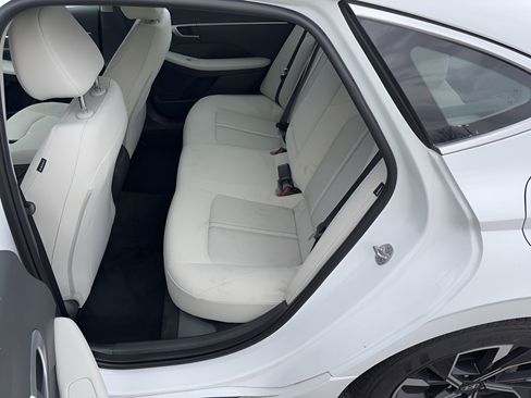 Used 2025 Hyundai Sonata SEL FWD image 10