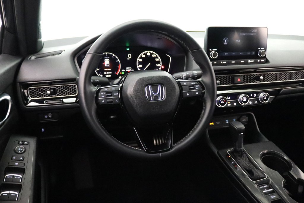 Used 2025 Honda Civic Sport image 12