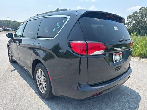 Used 2021 Chrysler Voyager Lxi FWD image 8