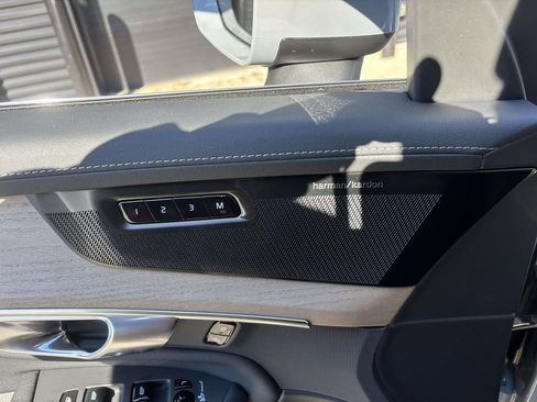 New 2026 Volvo XC90 B6 Plus w/ Protection Package Premier image 12