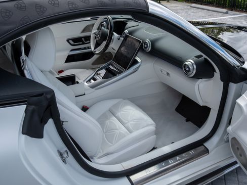 Used 2026 Mercedes-Benz Maybach SL 680 image 31