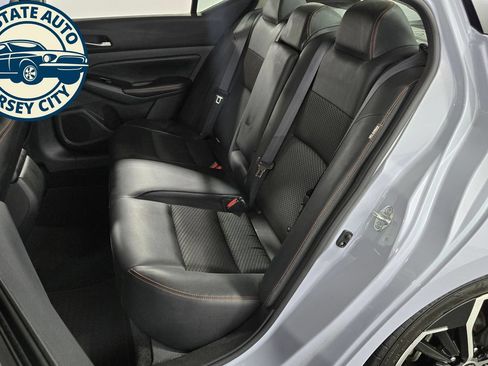 Used 2025 Nissan Altima 2.5 SR FWD image 24