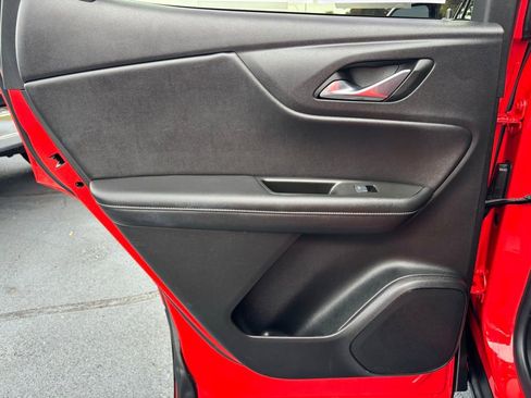 Used 2025 Chevrolet Blazer LT image 25