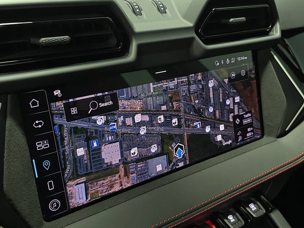 Used 2025 Lamborghini Urus SE AWD/4WD image 17
