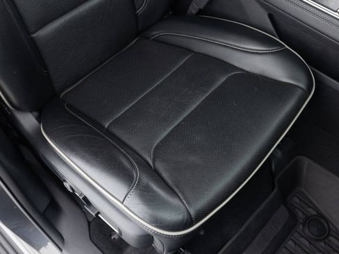 Used 2019 RAM 1500 Limited AWD/4WD image 29