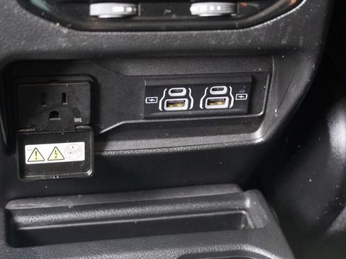 Used 2023 Jeep Grand Cherokee L Limited RWD image 24