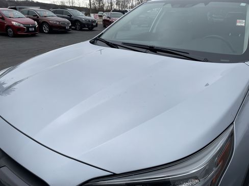 Used 2025 Subaru Outback Premium image 10