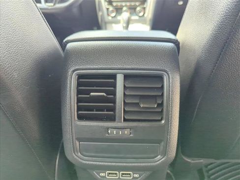 Used 2019 Volkswagen Passat 2.0T Wolfsburg w/ Wheels & Sunroof Package FWD image 19