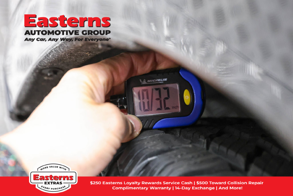 Used 2023 Chrysler Pacifica Touring-L FWD image 30