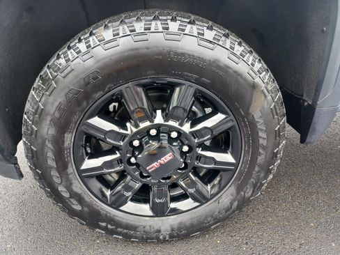 Used 2024 GMC Sierra 2500 AT4 w/ AT4 Premium Plus Package image 24