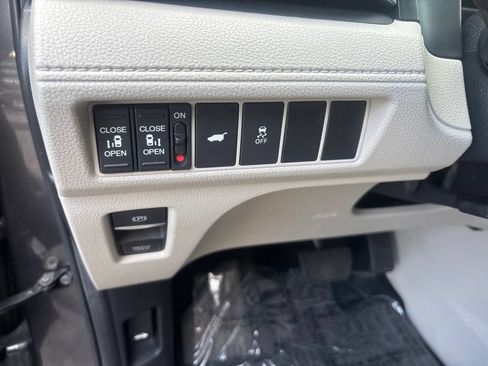 Used 2025 Honda Odyssey EX-L image 14