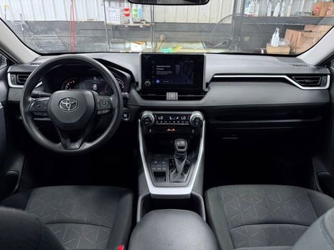 Used 2024 Toyota RAV4 XLE AWD/4WD image 23