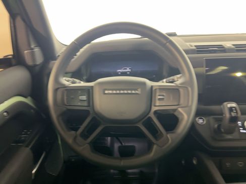 Used 2023 Land Rover Defender 110 75th Limited Edition image 4